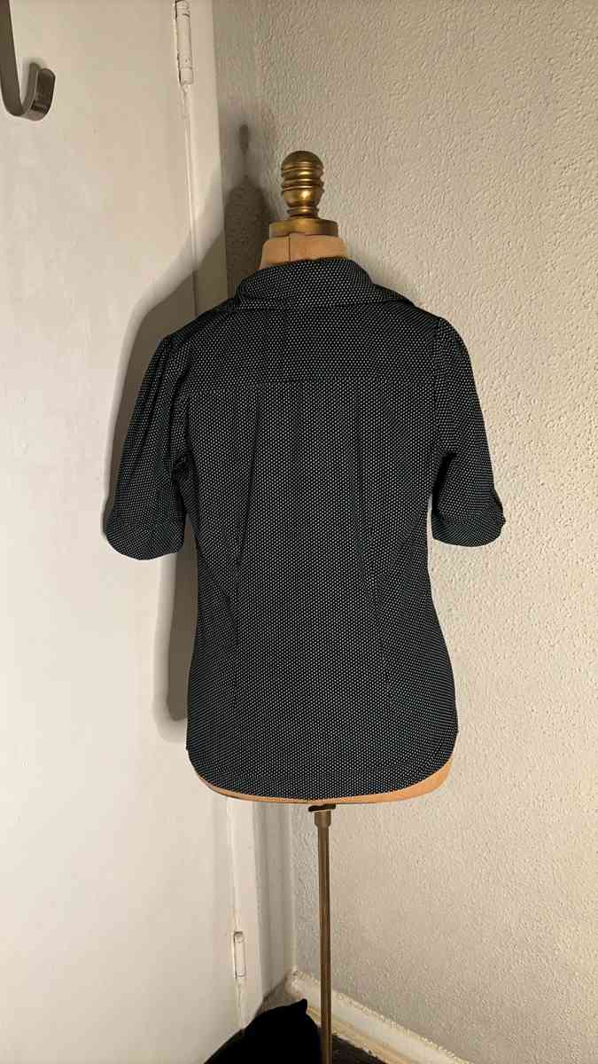 Rue21 Black Polka Dot Split Sleeve VNeck Blouse Size S - Atlanta, Georgia - FleaMarketBay