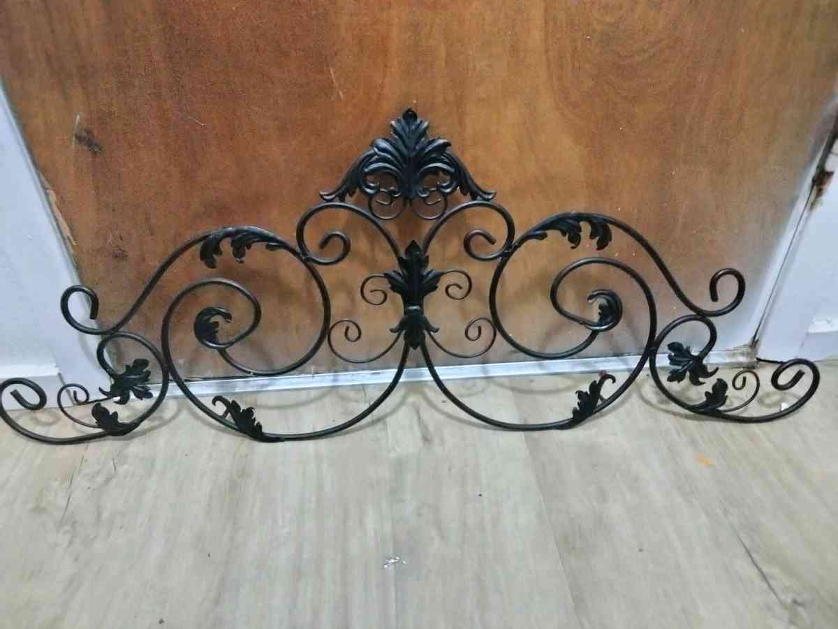 Ornate Metal IvyOak Leaf Wall Decor Only 2 left available - Denton, Texas - FleaMarketBay