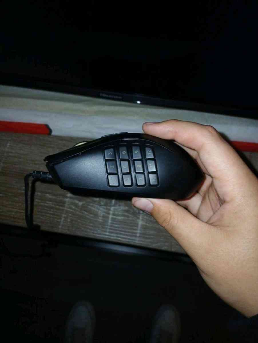 razer Naga classic Edition wired mouse - San Antonio, Texas - FleaMarketBay