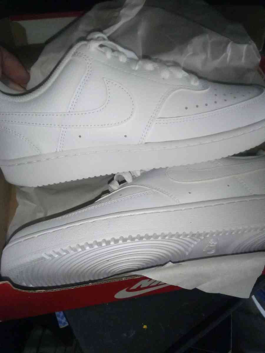 all white Nike Court womens size 8 - San Jose, California - FleaMarketBay