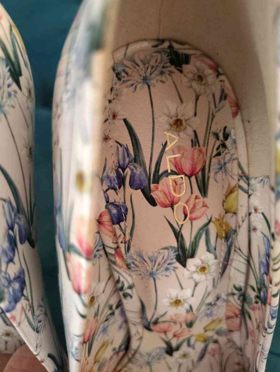 Aldo floral print heels - Kissimmee, Florida - FleaMarketBay