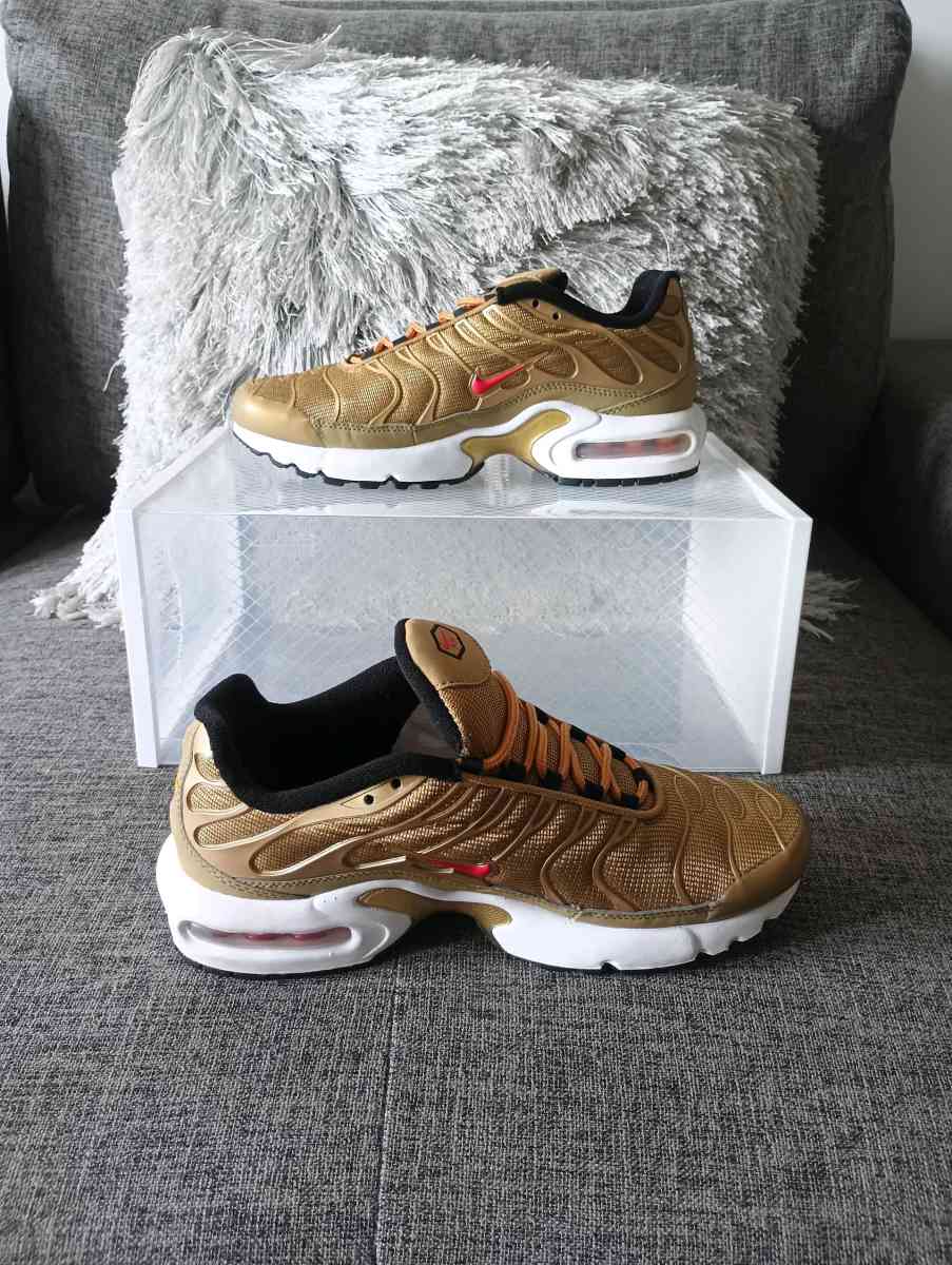 Nike Air Max Plus TN BG Metallic Gold Red Reflective Sz 65y - Frostproof, Florida - FleaMarketBay
