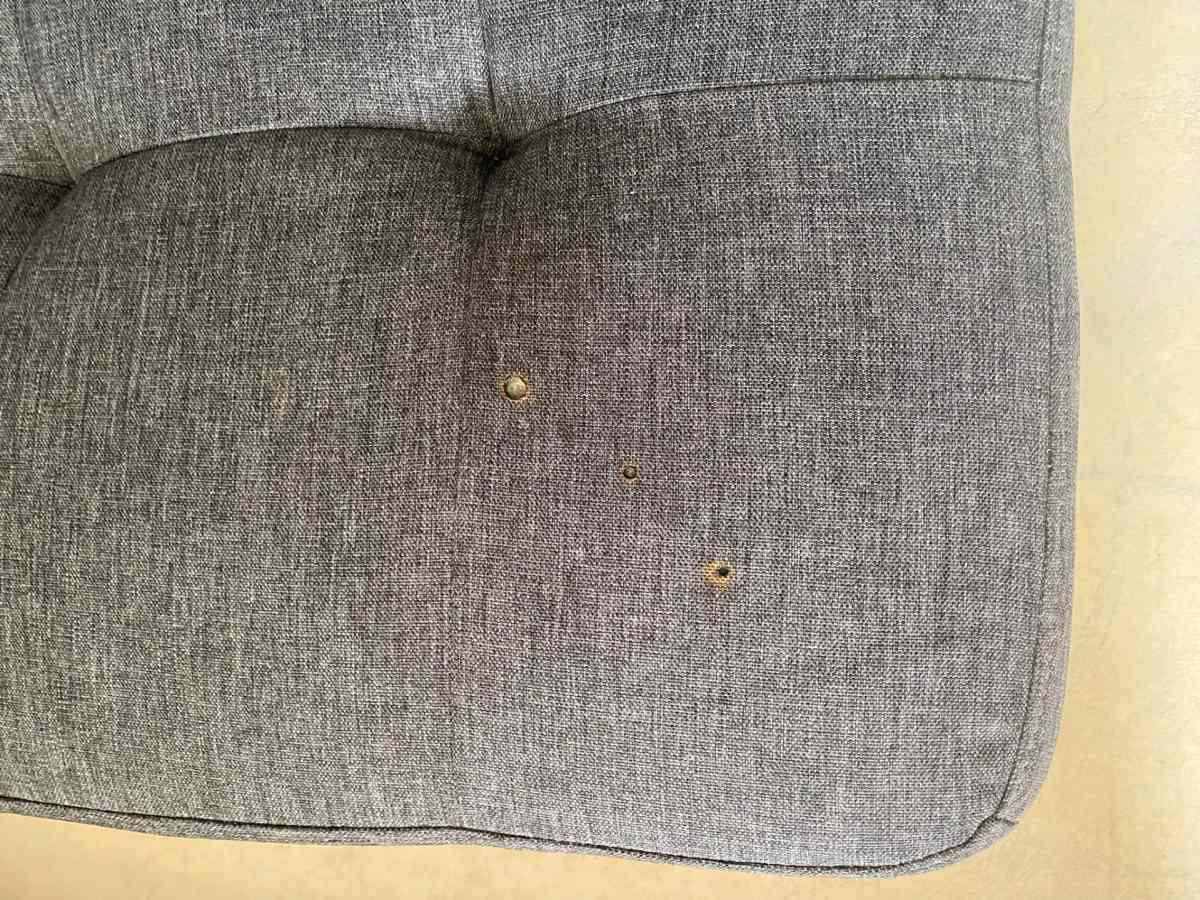 Grey sectional with ottoman Free Delivery If Needed - Frostproof, Florida - FleaMarketBay