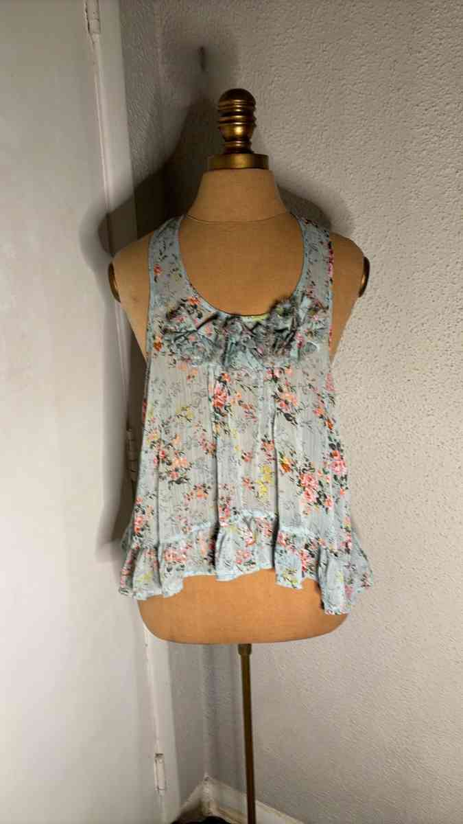Living Doll Los Angeles Sleeveless Floral Tank Size S  Cotta - Atlanta, Georgia