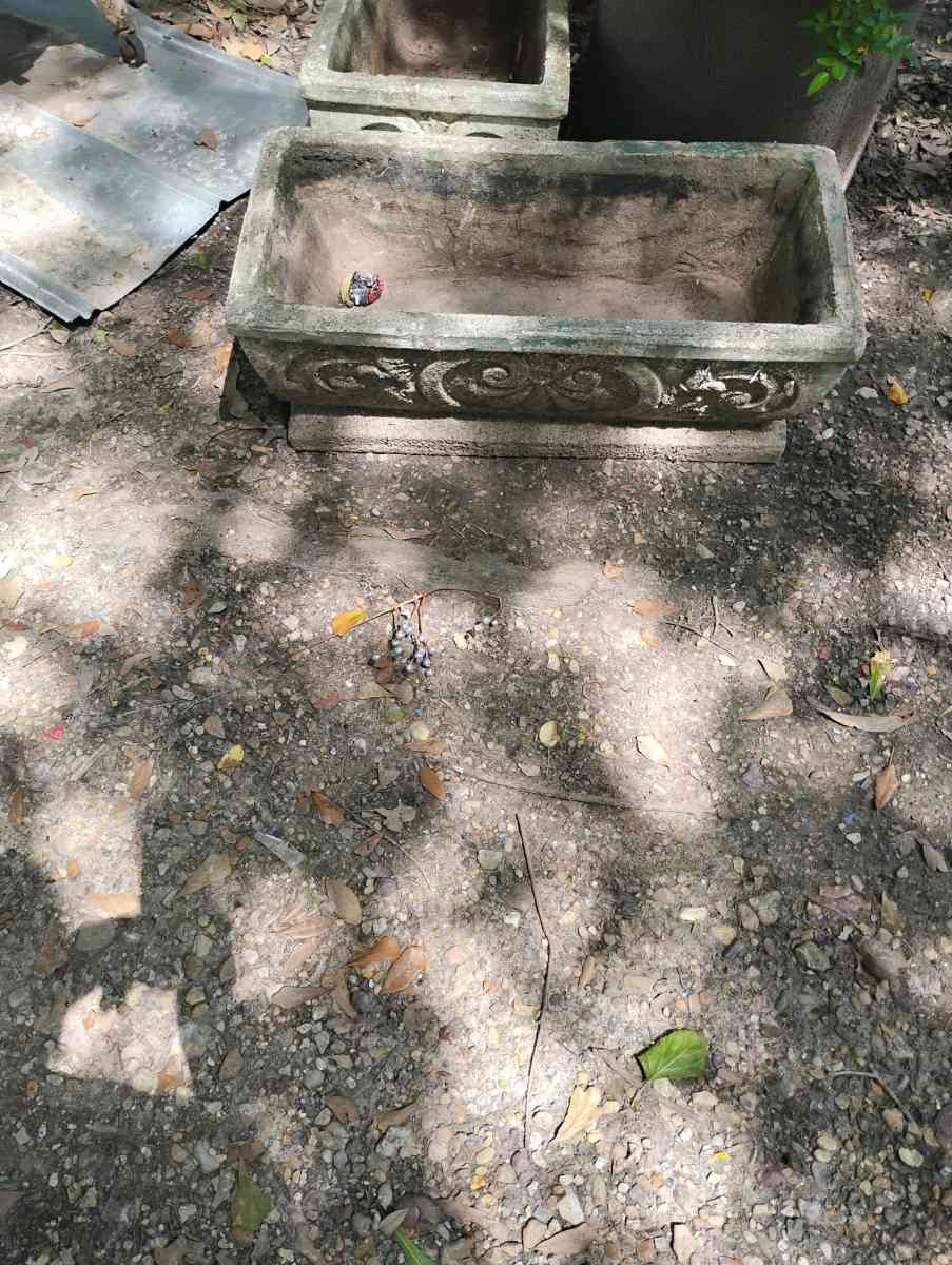 concrete planters - Alicia, Arkansas - FleaMarketBay