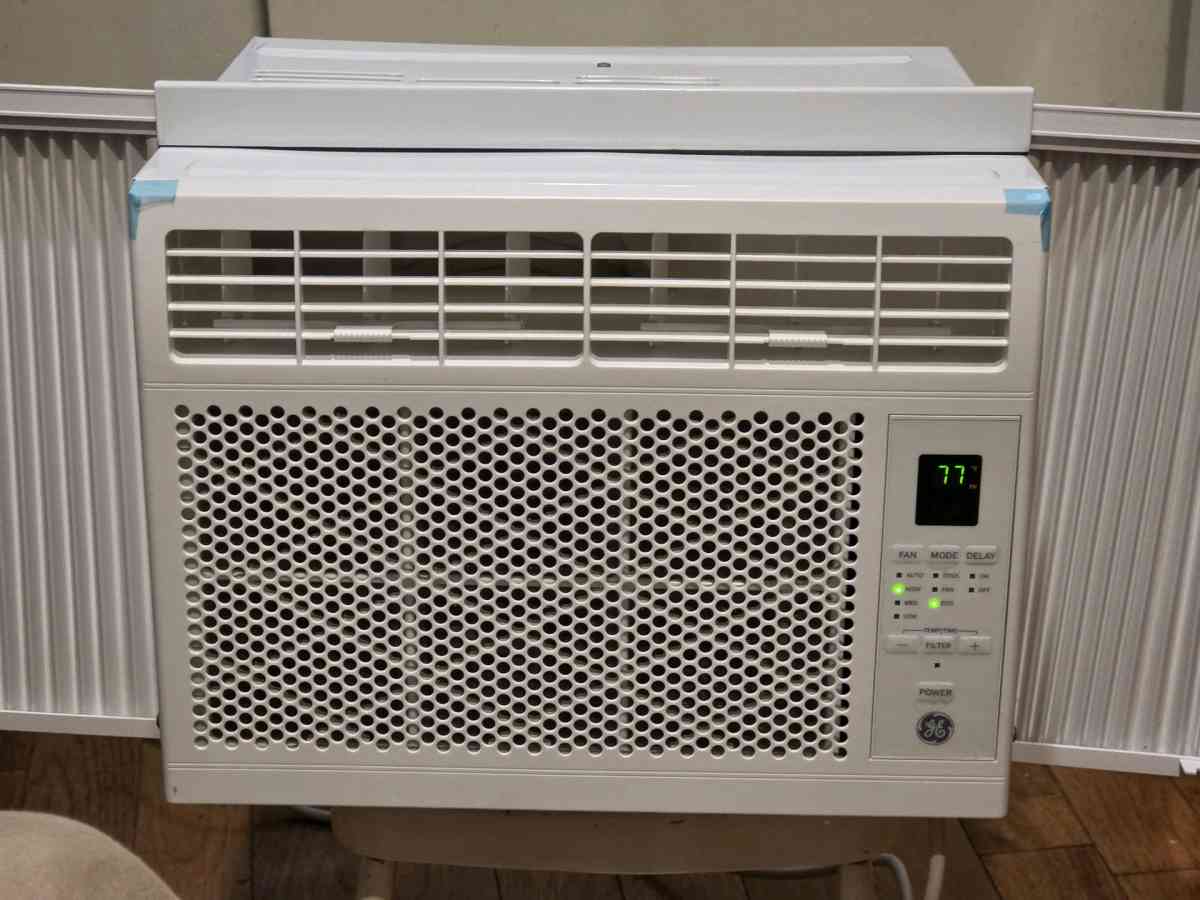 GE 6000BTU Air Conditioner Window Unit - Philadelphia, Pennsylvania