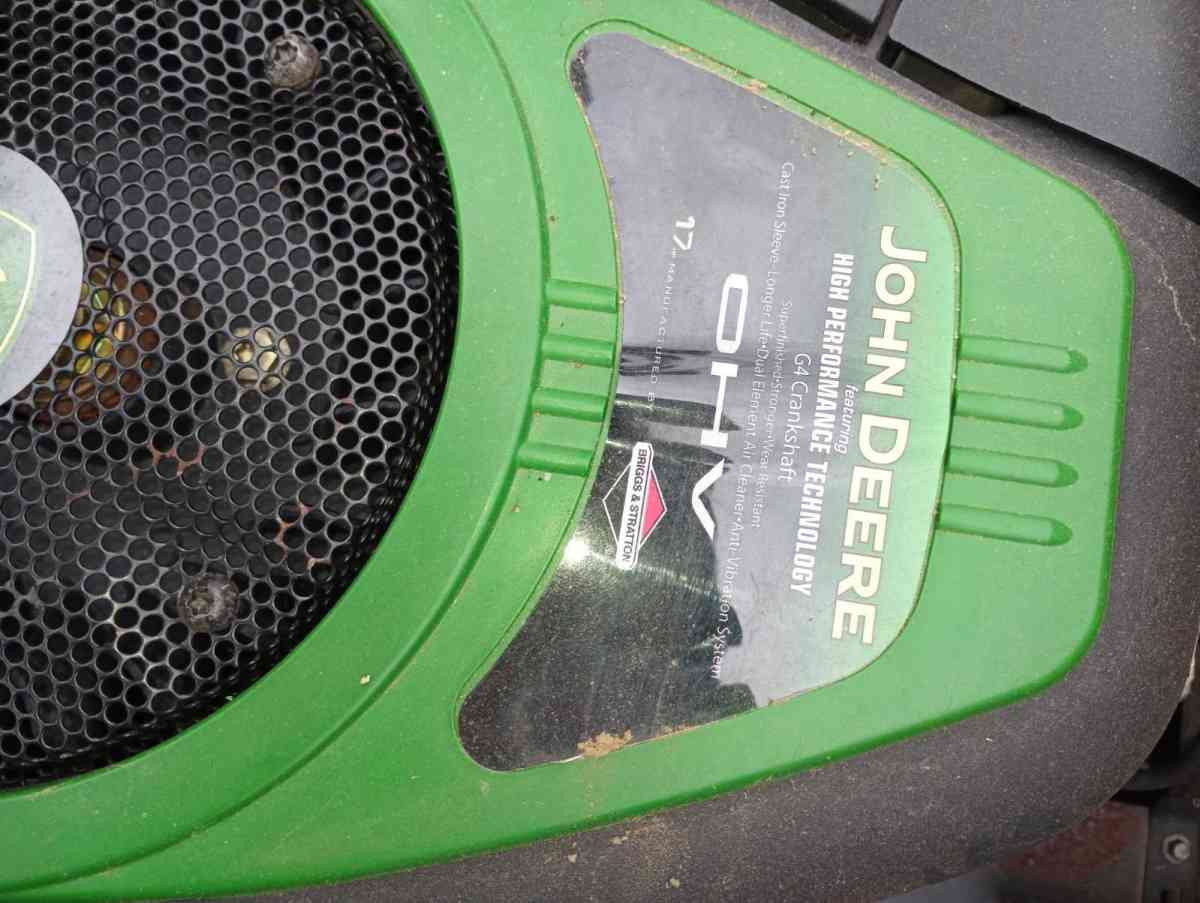 John Deere lawn tractor - Loudon, Tennessee - FleaMarketBay