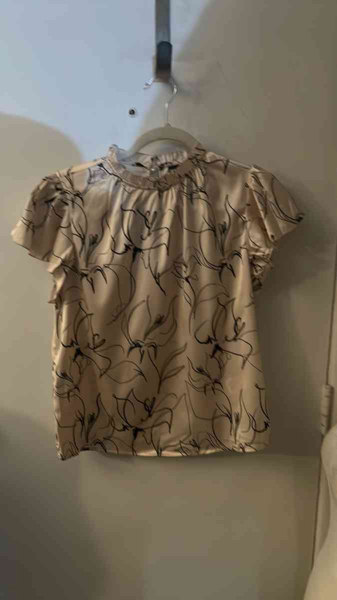 SHEIN BIZwear Floral Print Multicolor Top Size XS Lightweigh - Atlanta, Georgia