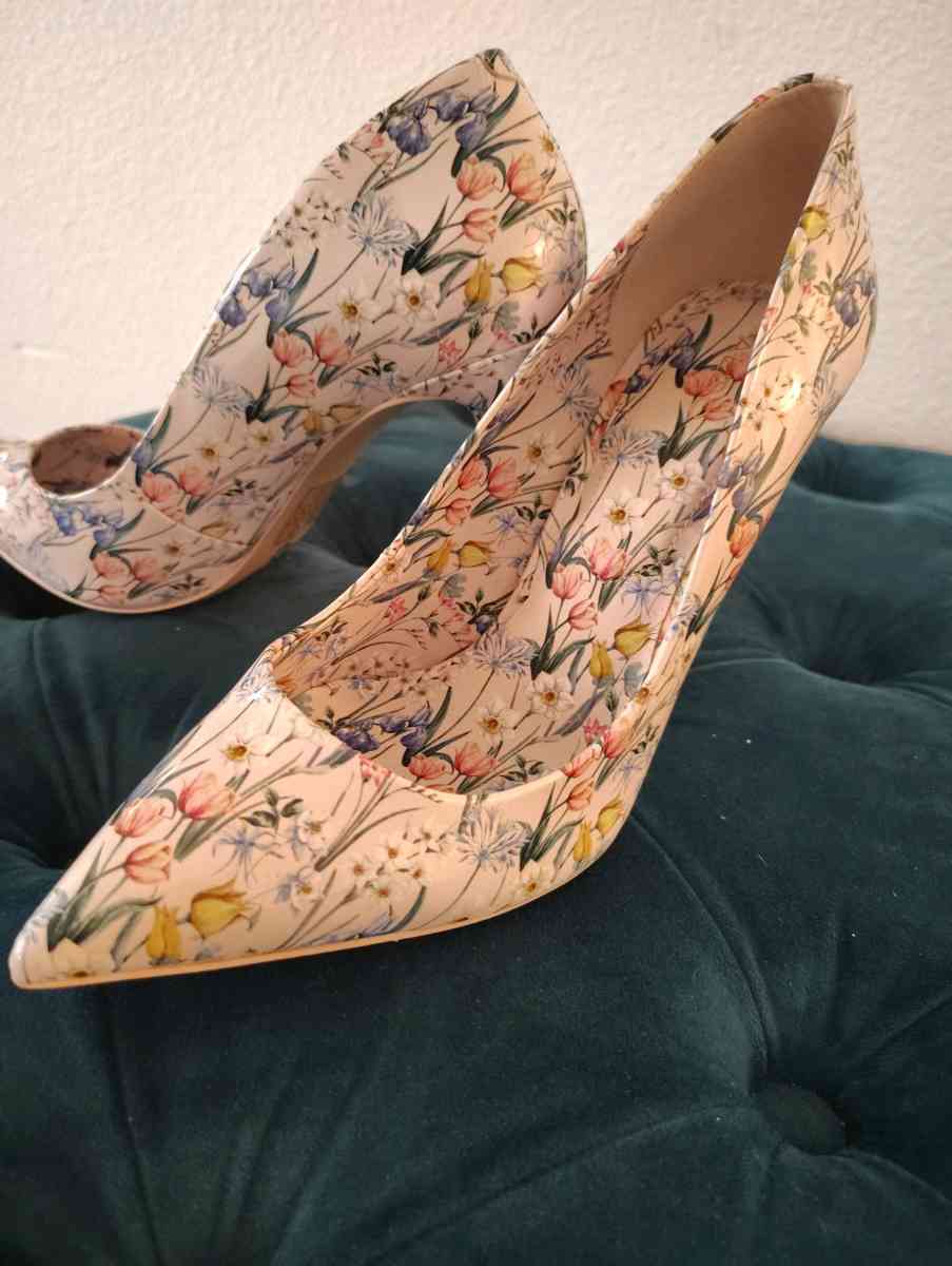 Aldo floral print heels - Kissimmee, Florida - FleaMarketBay