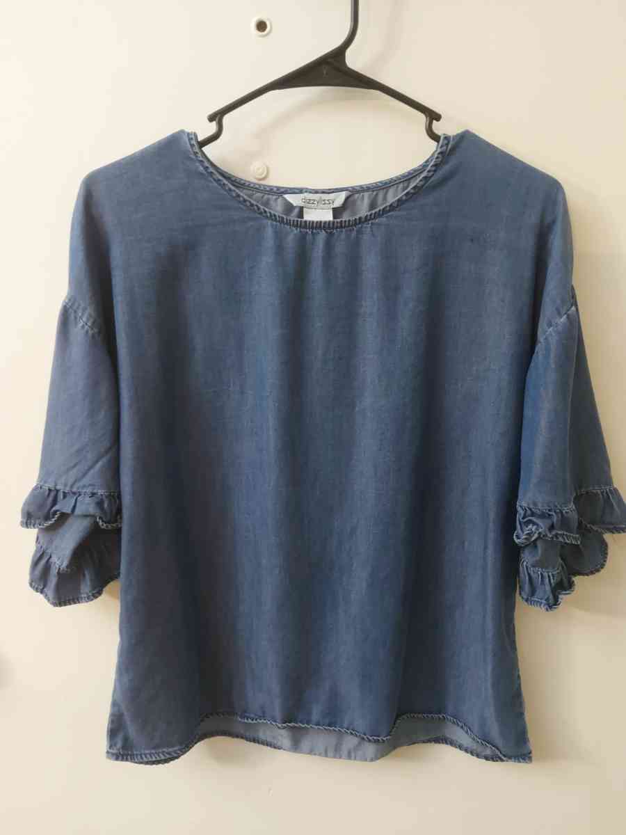 DizzyLissy Lightweight Denim Ruffle Top Size M Boho Festival - Atlanta, Georgia