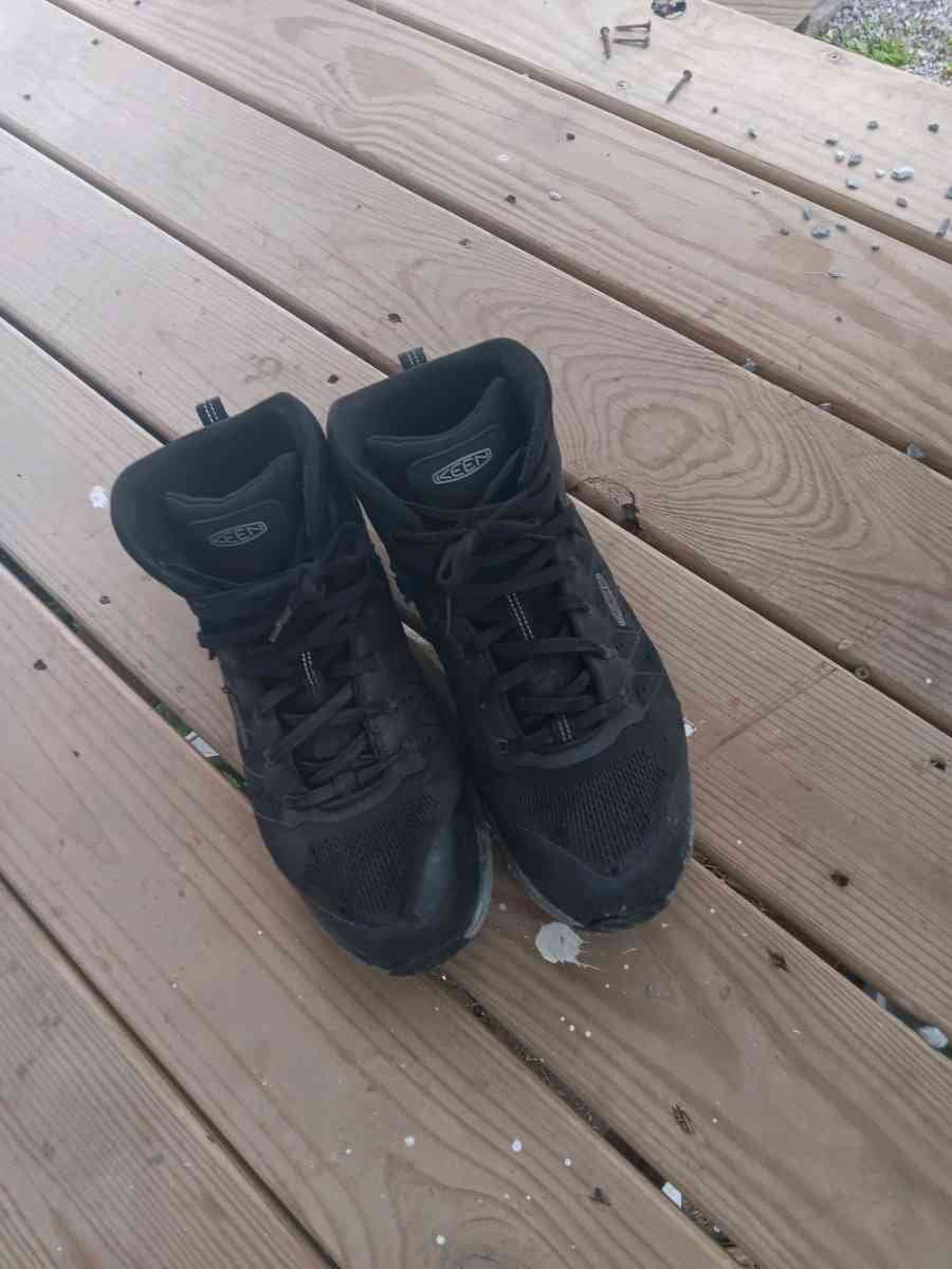 shoes - Cut Off, Louisiana - FleaMarketBay