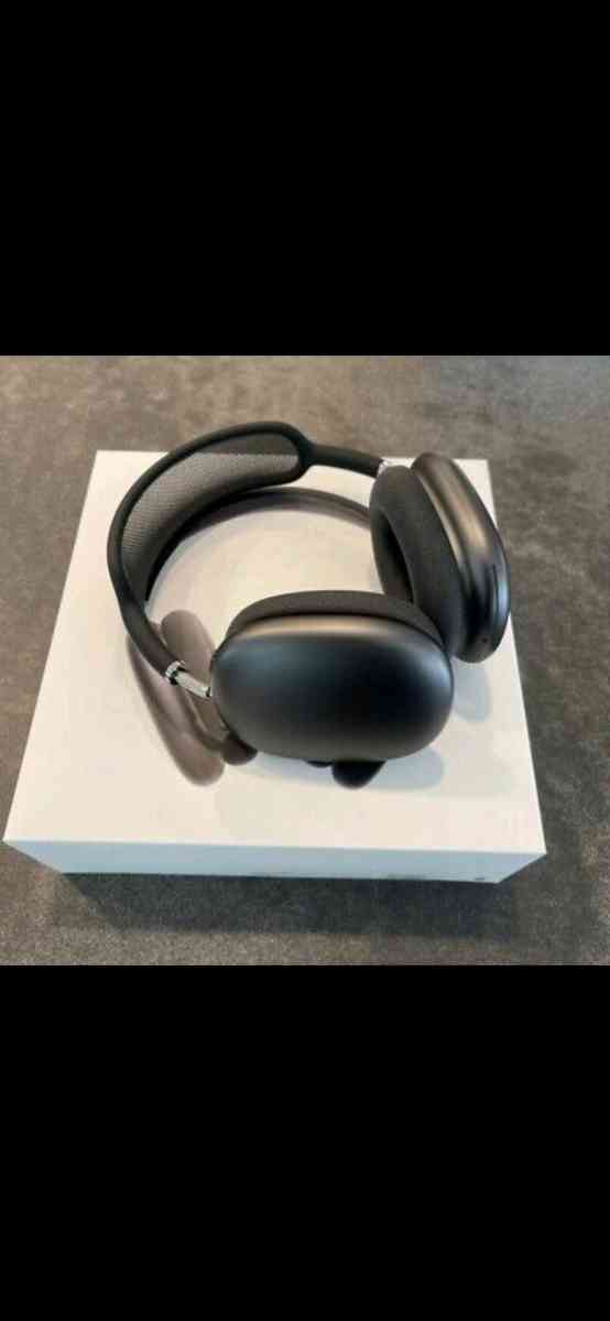Apple Airpod Max - Bolingbrook, Illinois
