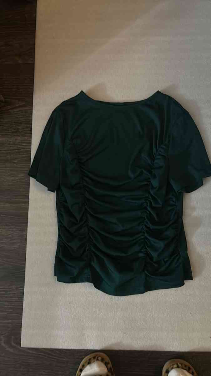 SHEIN Green Ruched Front Short Sleeve Crewneck Top Size XL O - Atlanta, Georgia - FleaMarketBay