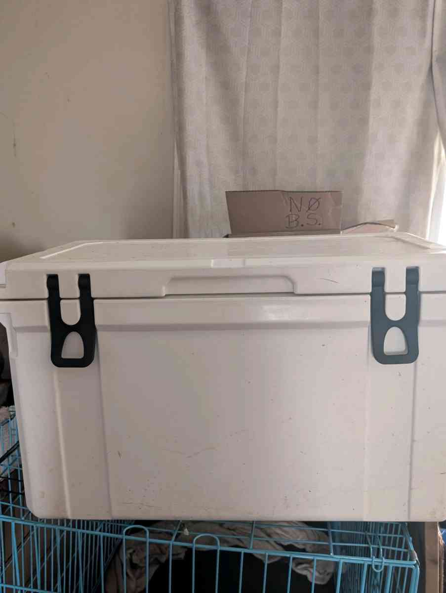 75L Insulated Cooler - Evansville, Indiana
