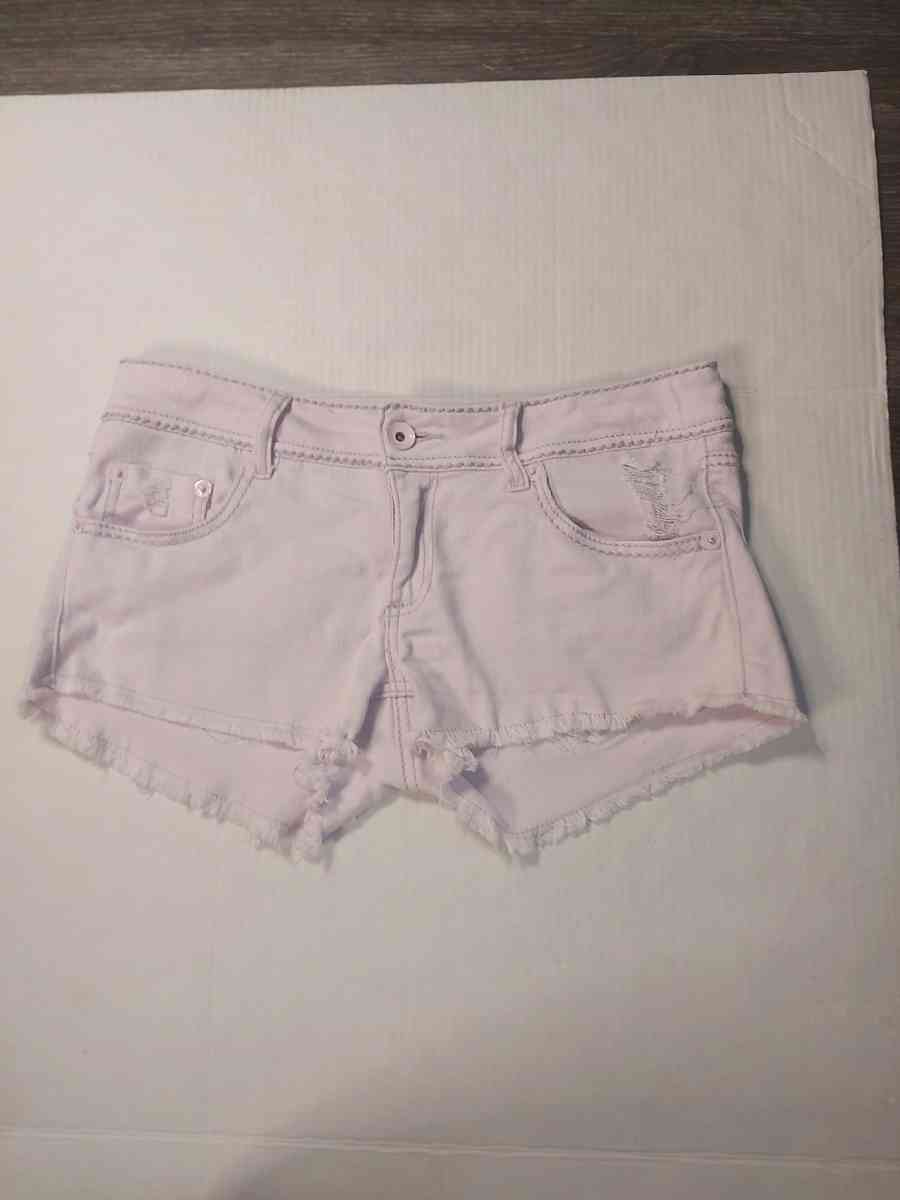 Dollhouse Lilac Purple Raw Hem Shorts Size Juniors - Atlanta, Georgia - FleaMarketBay