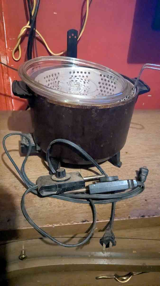 vintage Deep fryer - Lincolnton, North Carolina