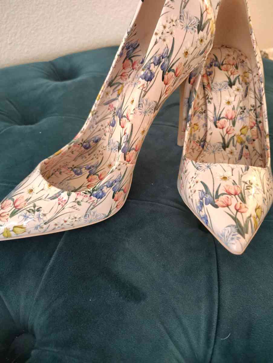 Aldo floral print heels - Kissimmee, Florida - FleaMarketBay