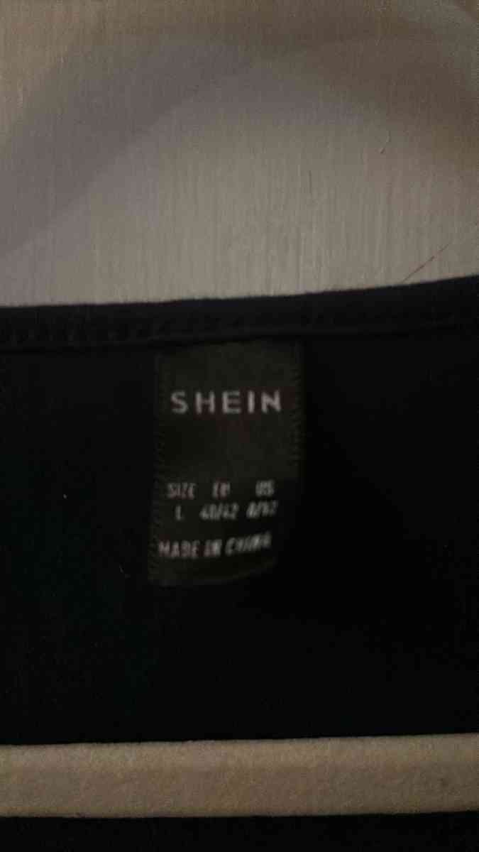 SHEIN Navy Shirred Tie Front Crop Top Size L - Atlanta, Georgia - FleaMarketBay