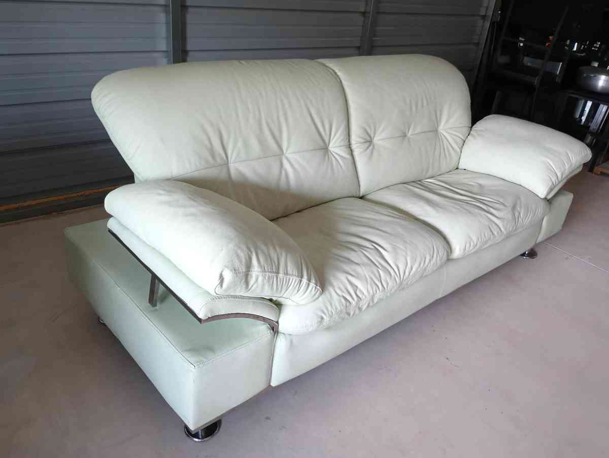 Celadon color Leather couch  FREE DELIVERY IF NEEDED - Frostproof, Florida - FleaMarketBay