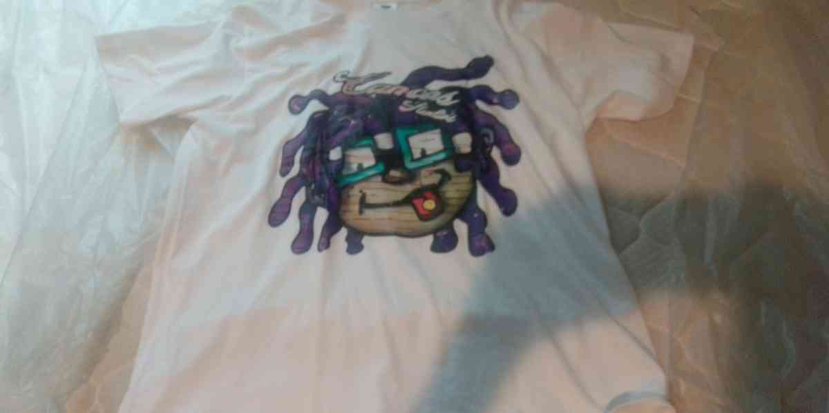 a shirt and pants - Bethel, Delaware - FleaMarketBay