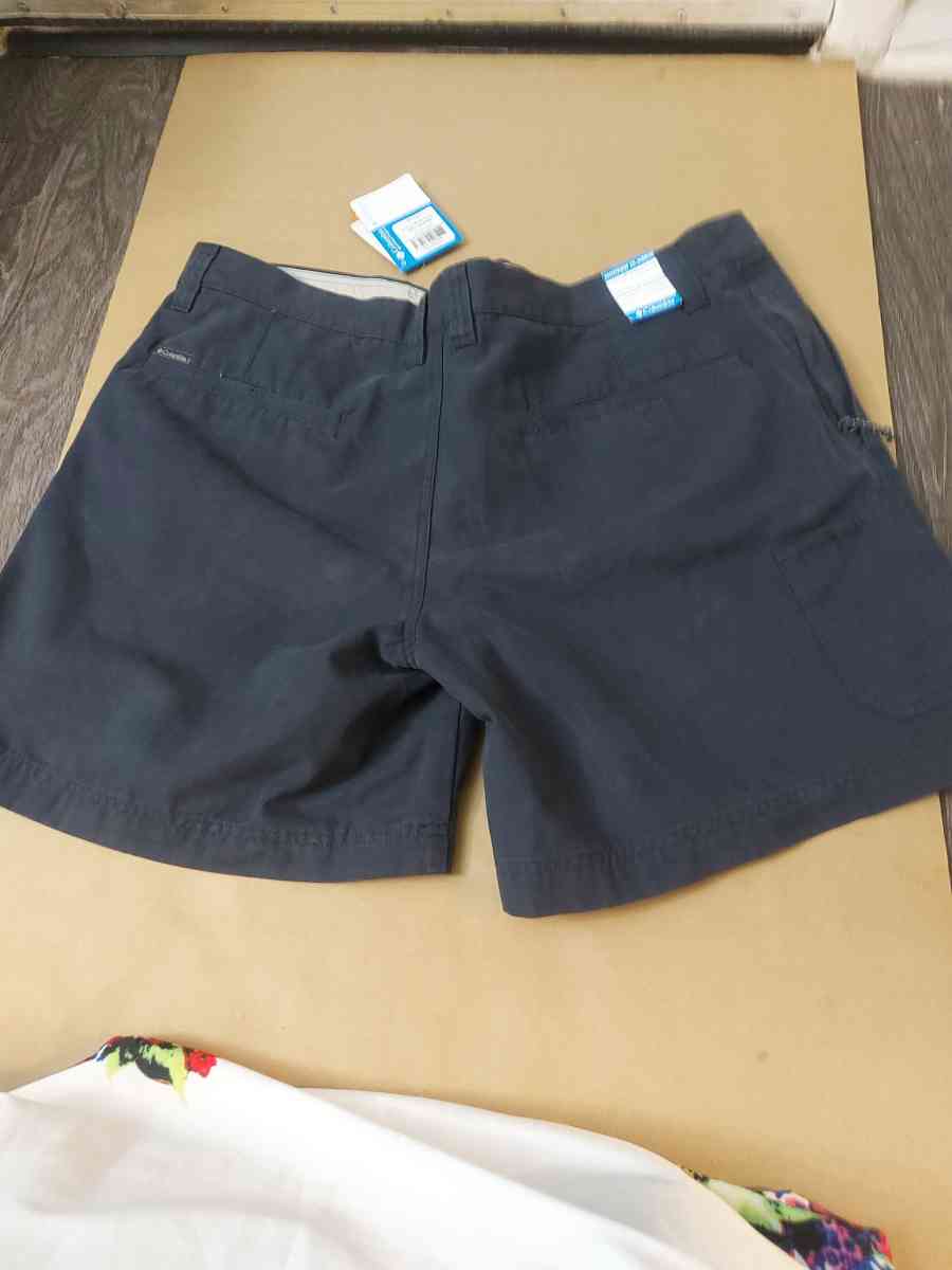 NWT Columbia Omni Shade Shorts NWT Size 42 - Atlanta, Georgia - FleaMarketBay