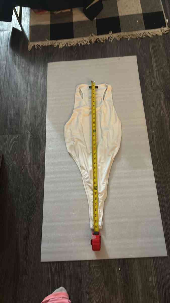 SHEIN Curve White Cutout Back Bodysuit  Size 1XL Spring Summ - Atlanta, Georgia - FleaMarketBay