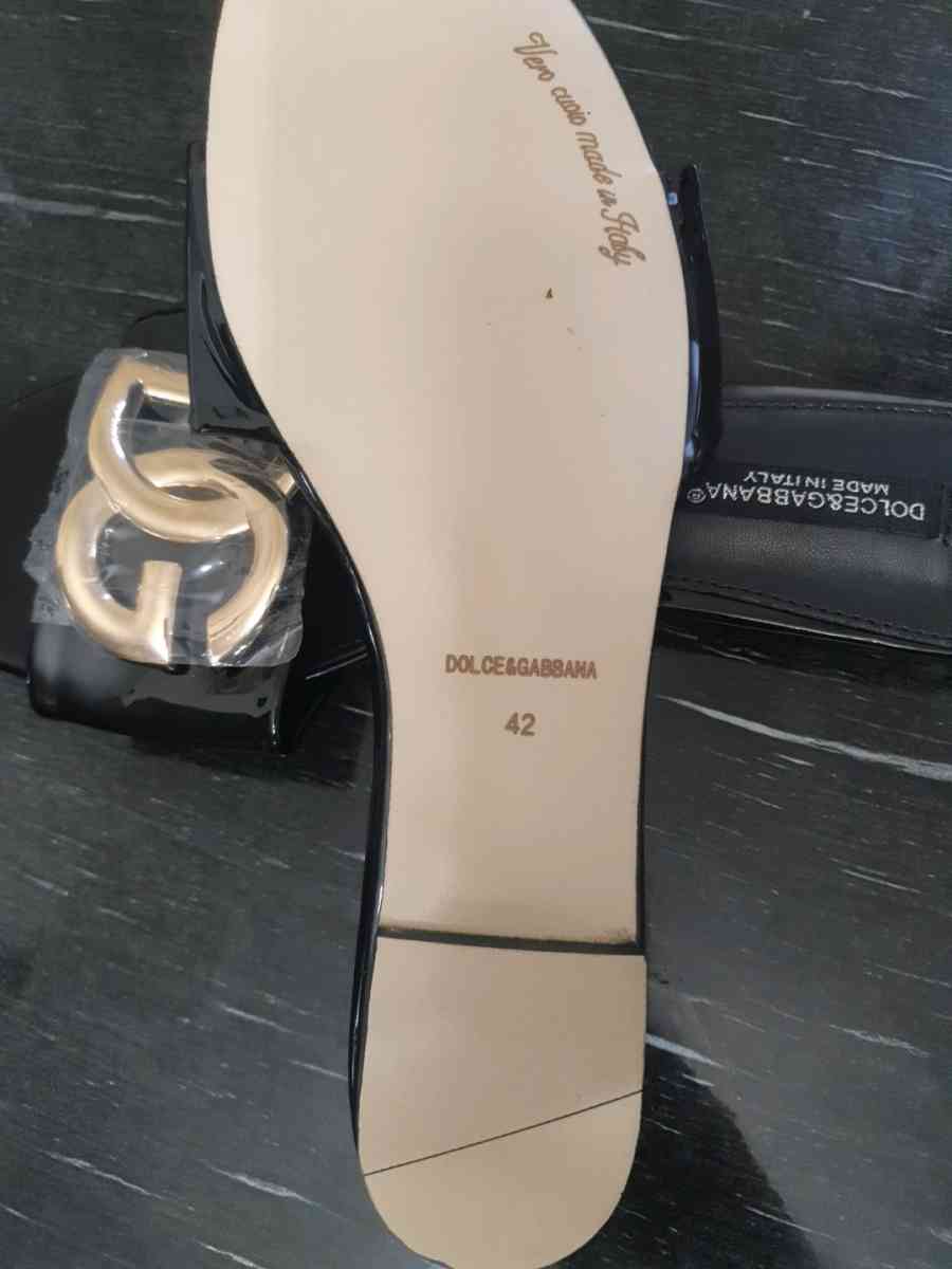 sandals dolce gabbana - Pennsylvania Furnace, Pennsylvania - FleaMarketBay