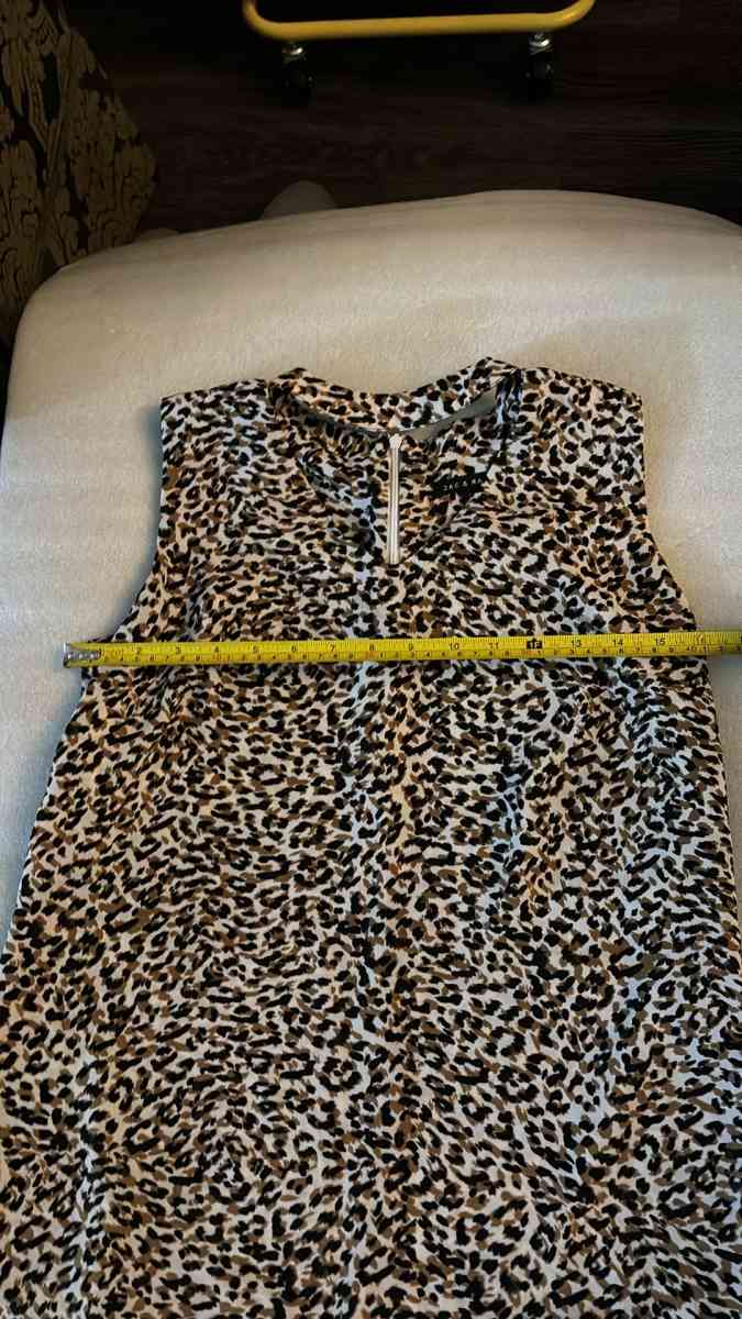 Zac  Rachel Animal Print Sleeveless Neck Strap Shirt Size Sm - Atlanta, Georgia - FleaMarketBay