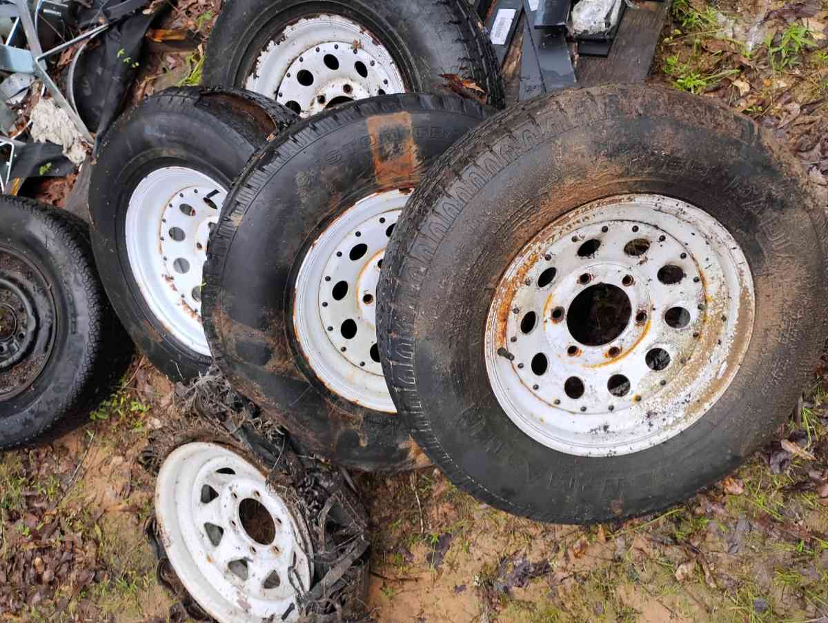 full set of Rims with matching color spare - Annona, Texas - FleaMarketBay