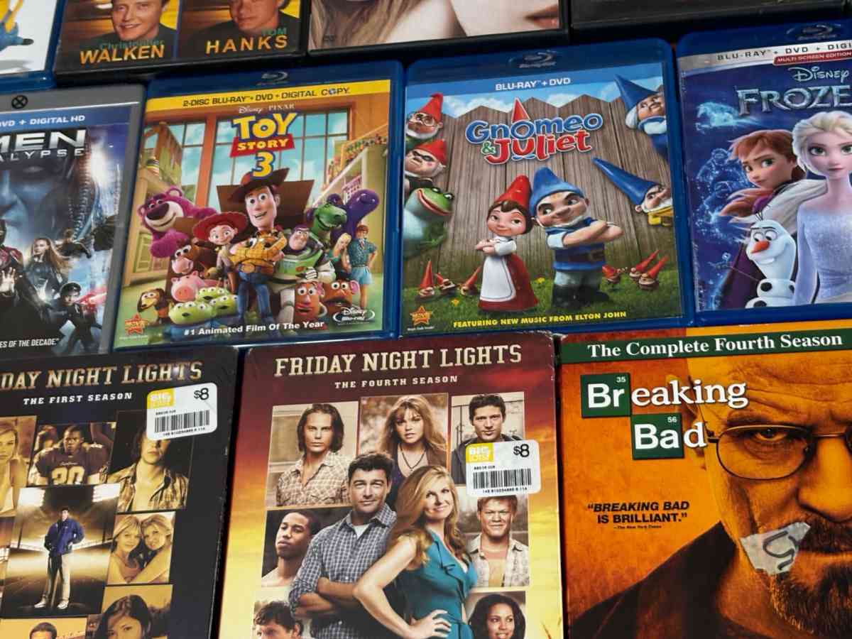 blue ray movies and a couple regular movies too - Agency, Missouri - FleaMarketBay