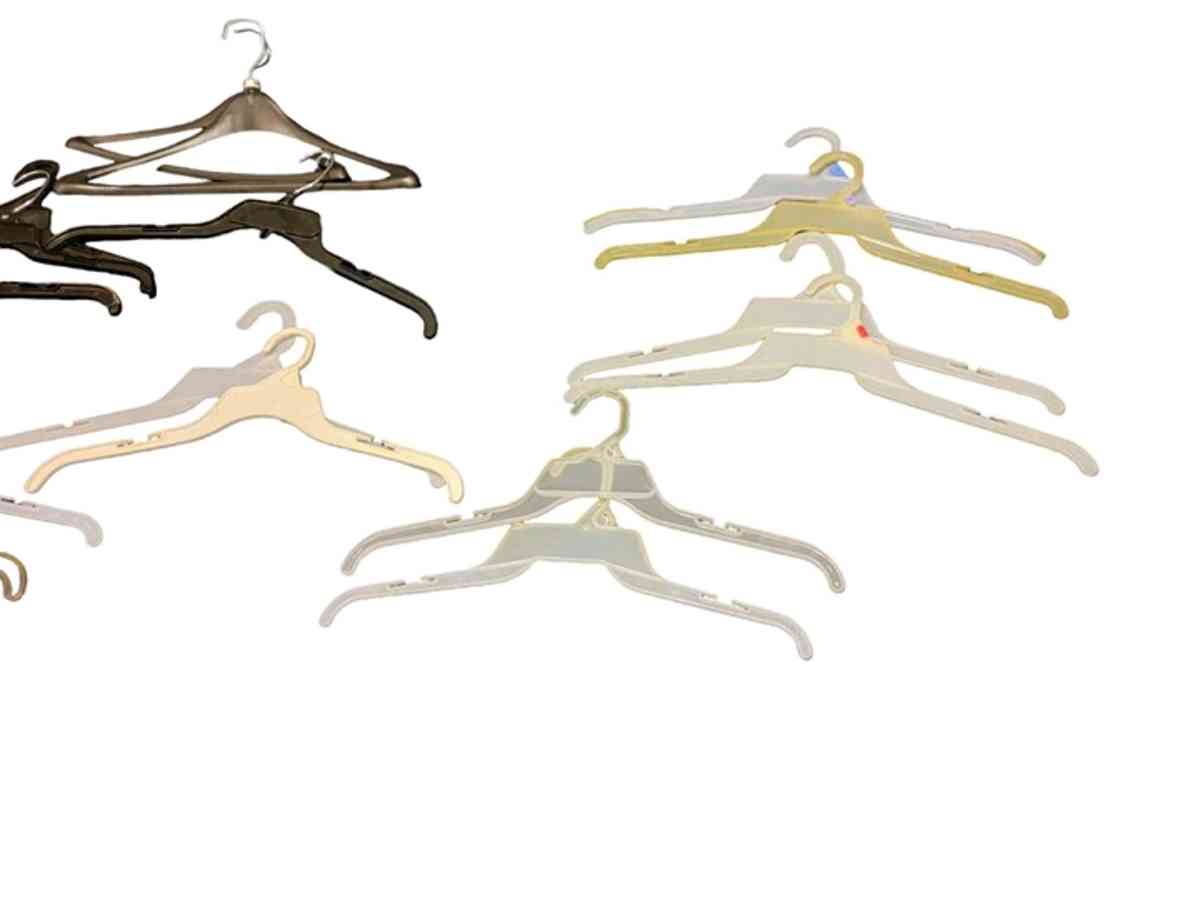 Assorted Plastic Retail Hangers Wire Hook Double Notched Shi - Alicia, Arkansas - FleaMarketBay