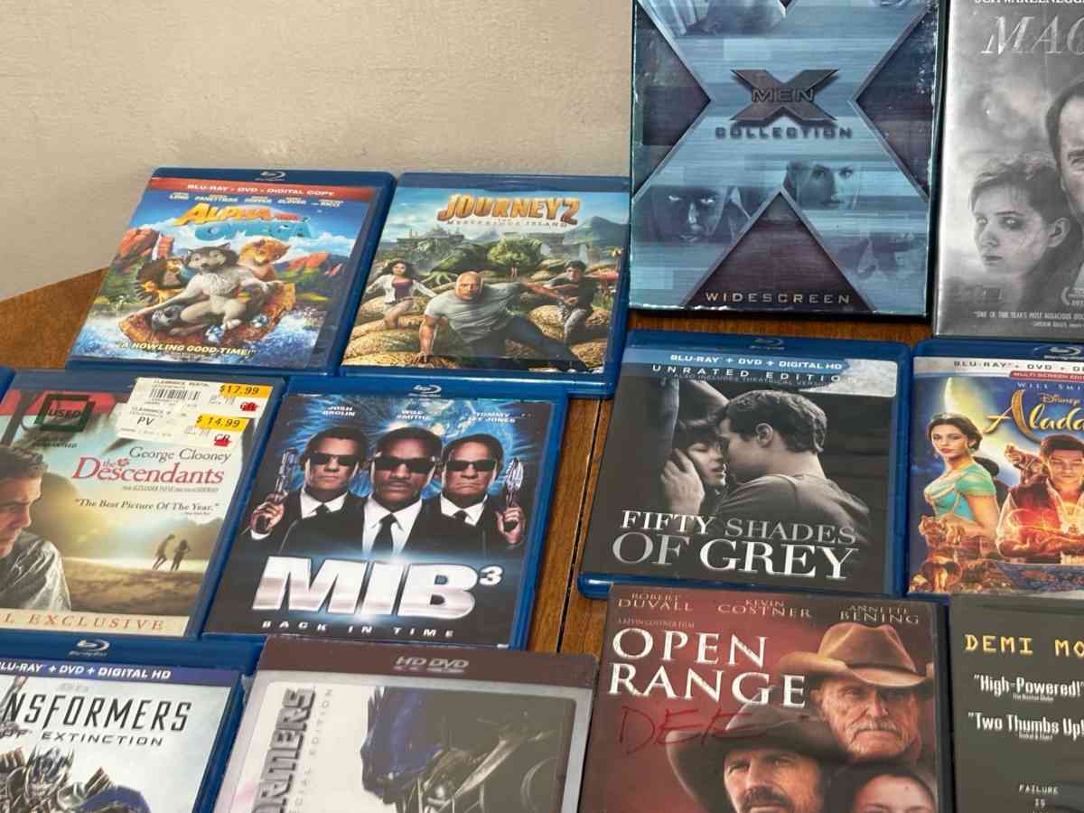 blue ray movies and a couple regular movies too - Agency, Missouri - FleaMarketBay
