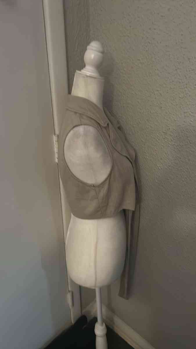 SHEIN  Lapel Collar Knot Front Crop Top Size L Linen Summer - Atlanta, Georgia - FleaMarketBay