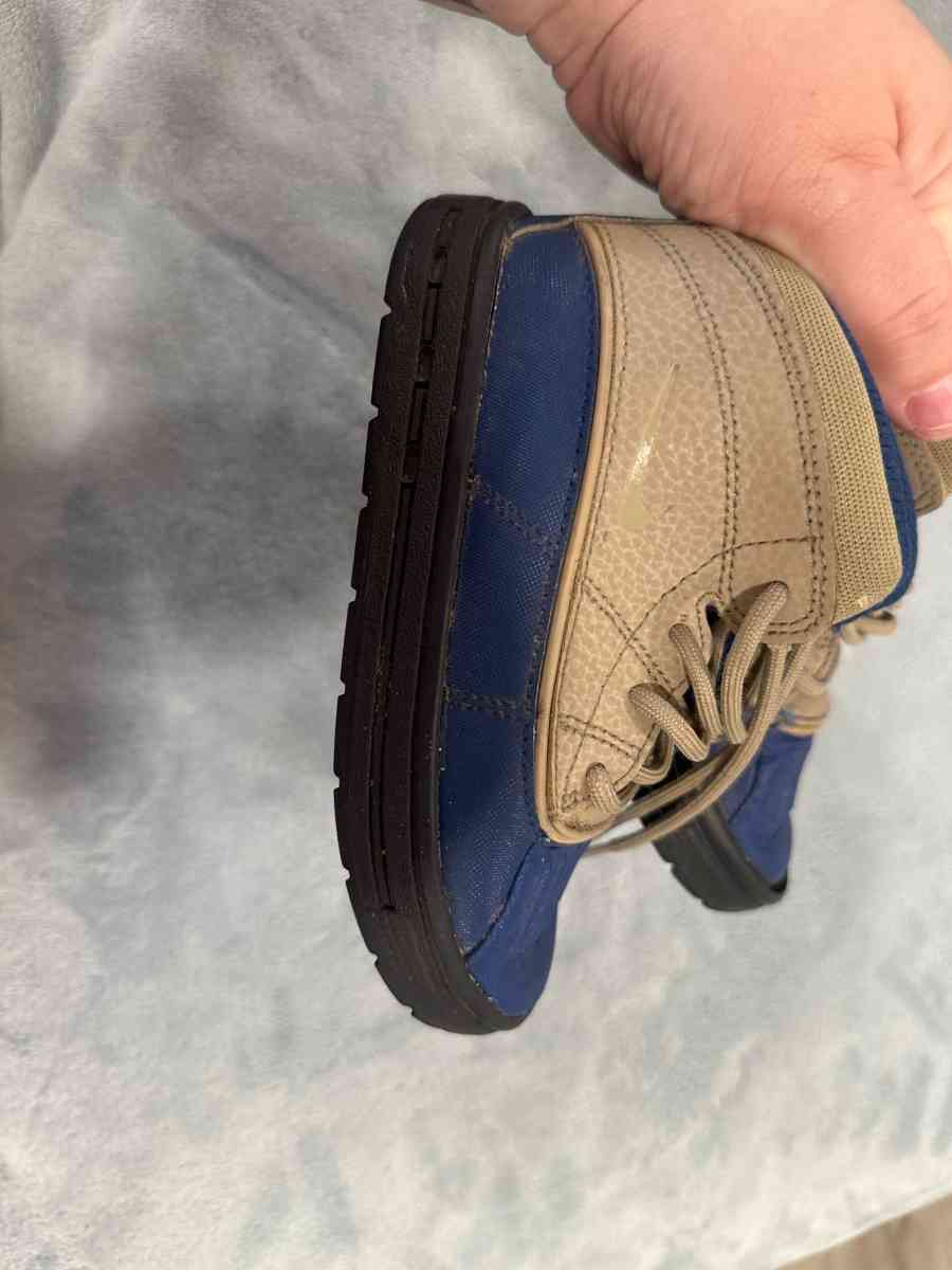 childrens shoes - Yakima, Washington - FleaMarketBay