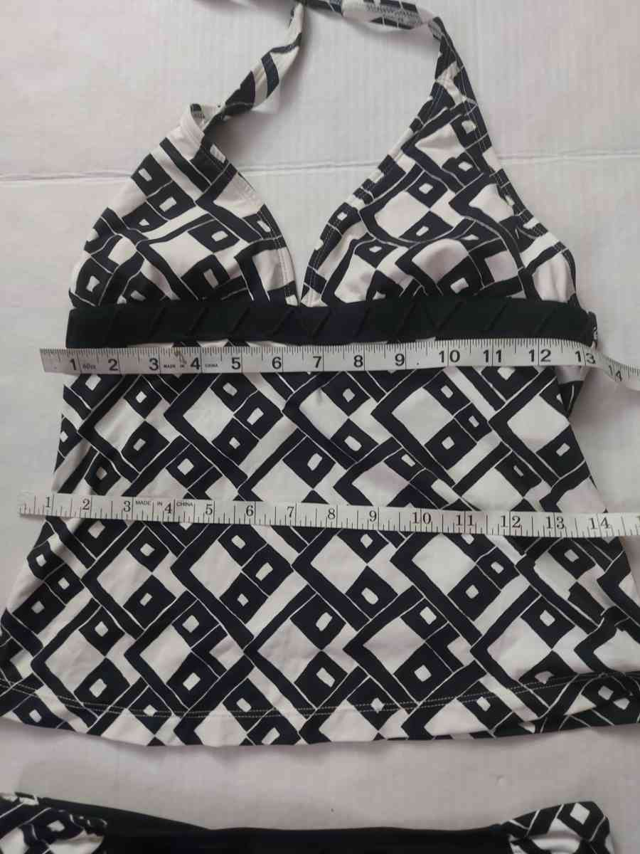 JAG Two Piece Geometric Halter Black White Bikini Size S - Atlanta, Georgia - FleaMarketBay