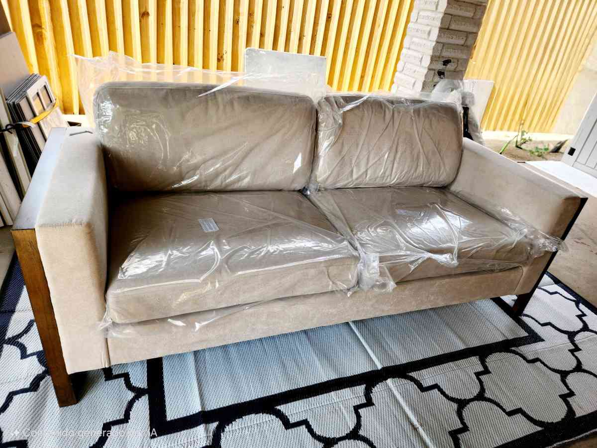 Loveseat Sofa Modern Sofa with Solid Wood Legs Elegant Comfo - Mcallen, Texas