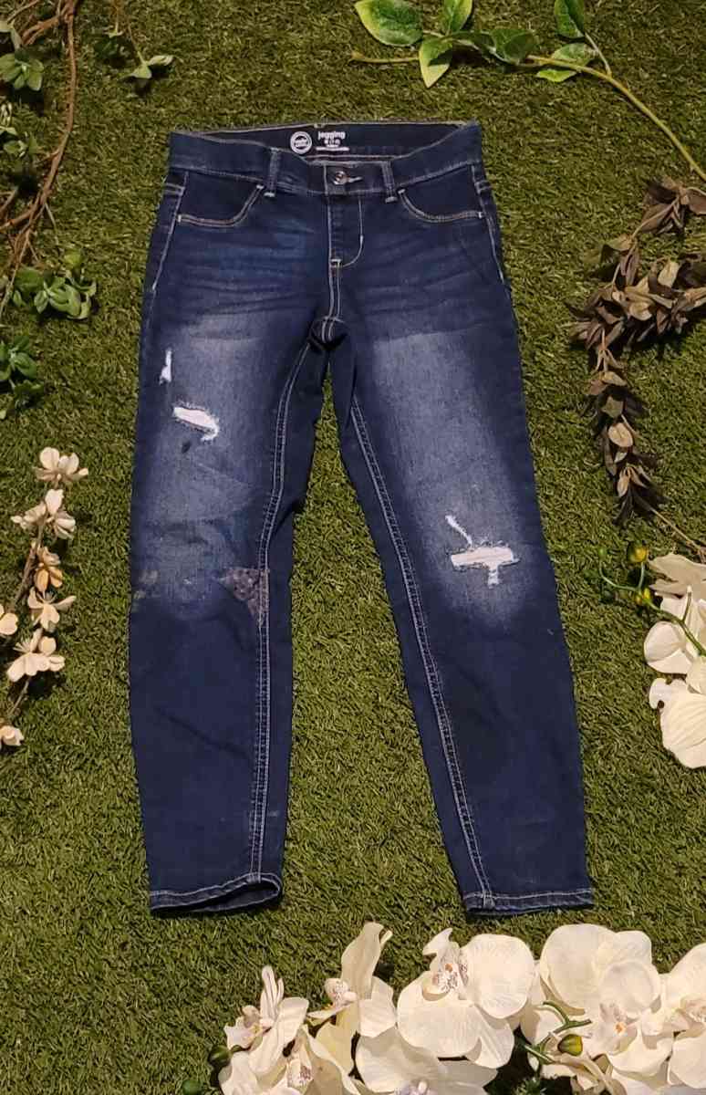 Dark Wash Distressed Girls Jeans - Baltimore, Maryland