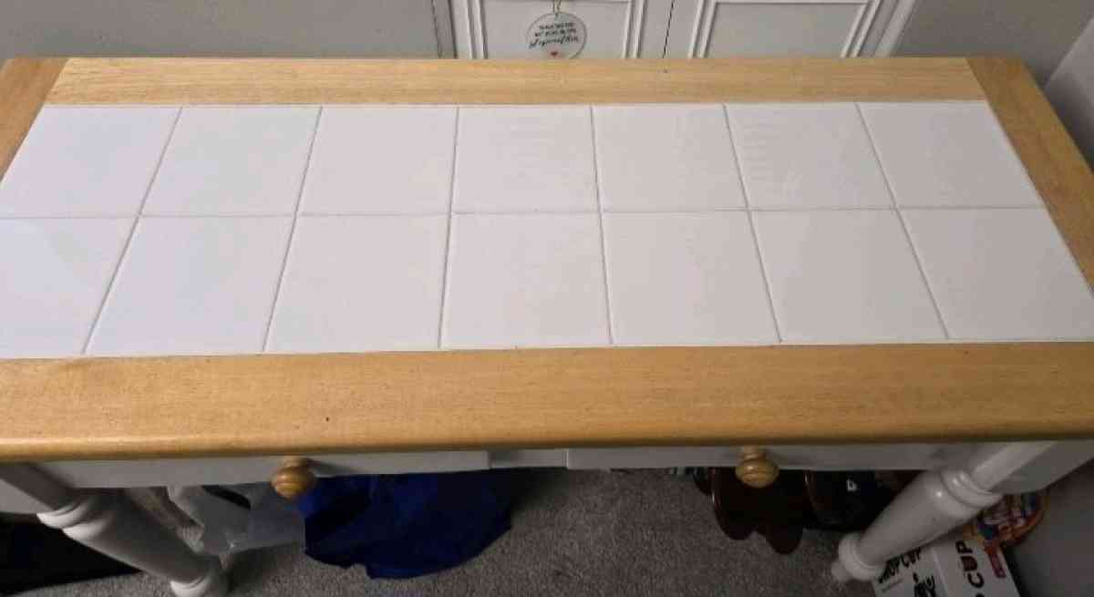 side server table - Stoneham, Massachusetts - FleaMarketBay