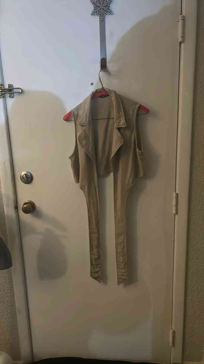 SHEIN  Lapel Collar Knot Front Crop Top Size L Linen Summer - Atlanta, Georgia - FleaMarketBay