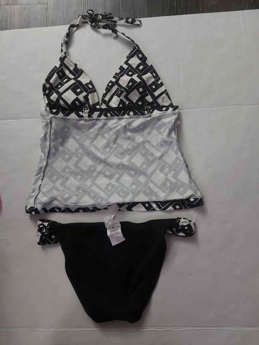 JAG Two Piece Geometric Halter Black White Bikini Size S - Atlanta, Georgia - FleaMarketBay