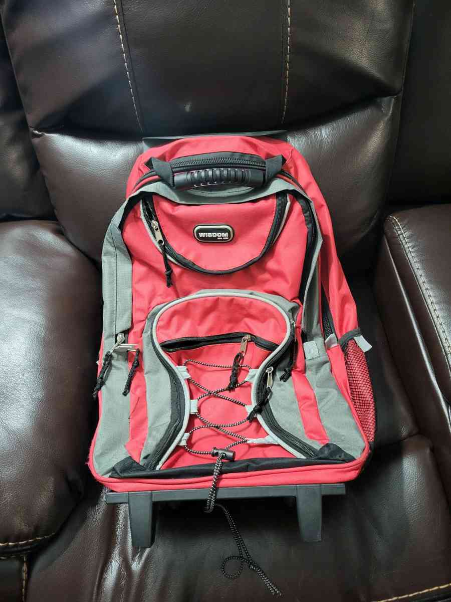 5 Mens Brand New Short Sleeve Shirts with a bonus backpack - Irvington, New Jersey - FleaMarketBay