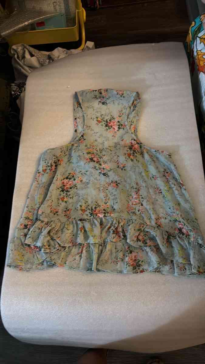 Living Doll Los Angeles Sleeveless Floral Tank Size S  Cotta - Atlanta, Georgia - FleaMarketBay