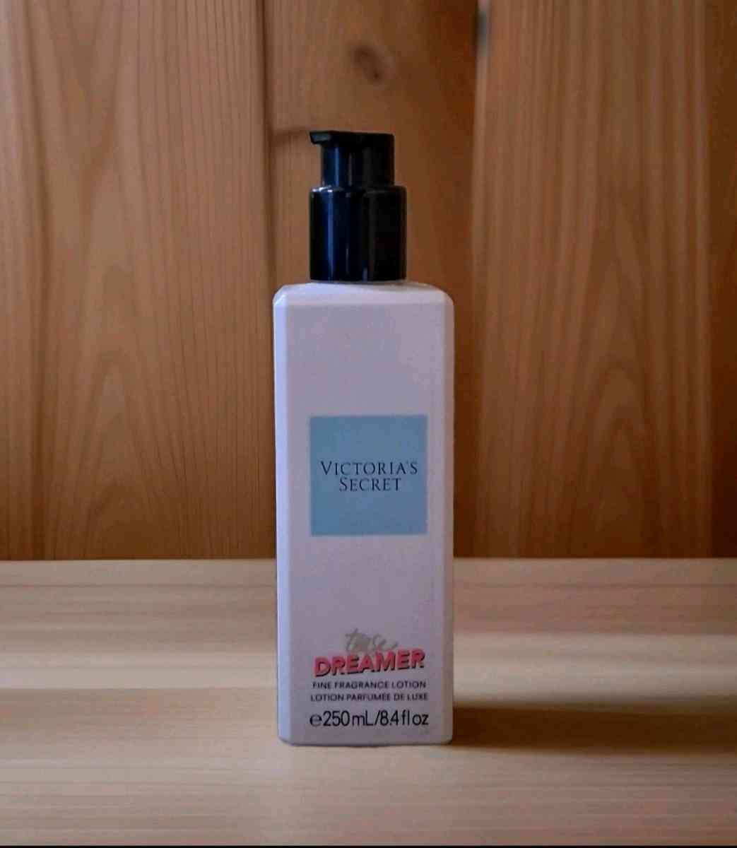 BUNDLE OF 2 WOMENS FRAGRANCE - Elysburg, Pennsylvania - FleaMarketBay