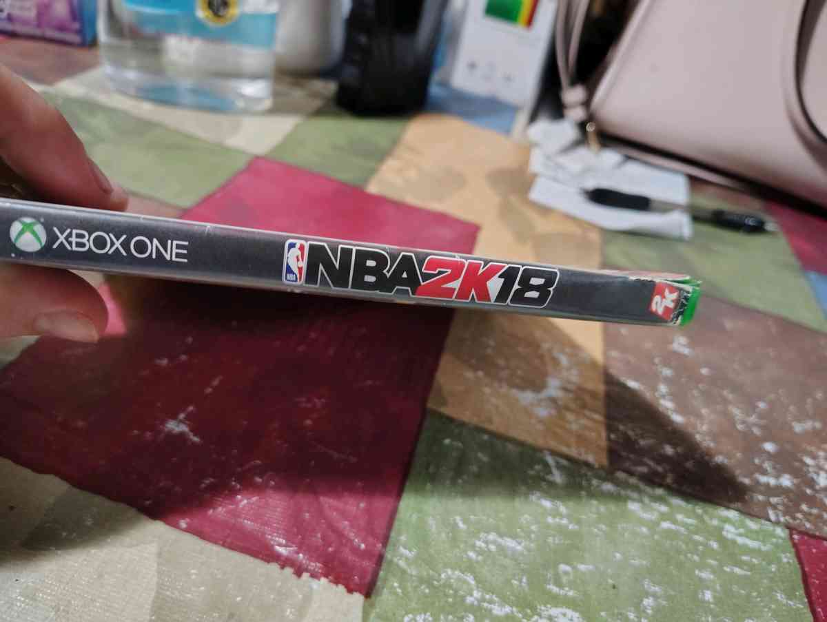 NBA 2K18 Xbox One Almost New Condition No scratches or smear - Scottsburg, Indiana - FleaMarketBay
