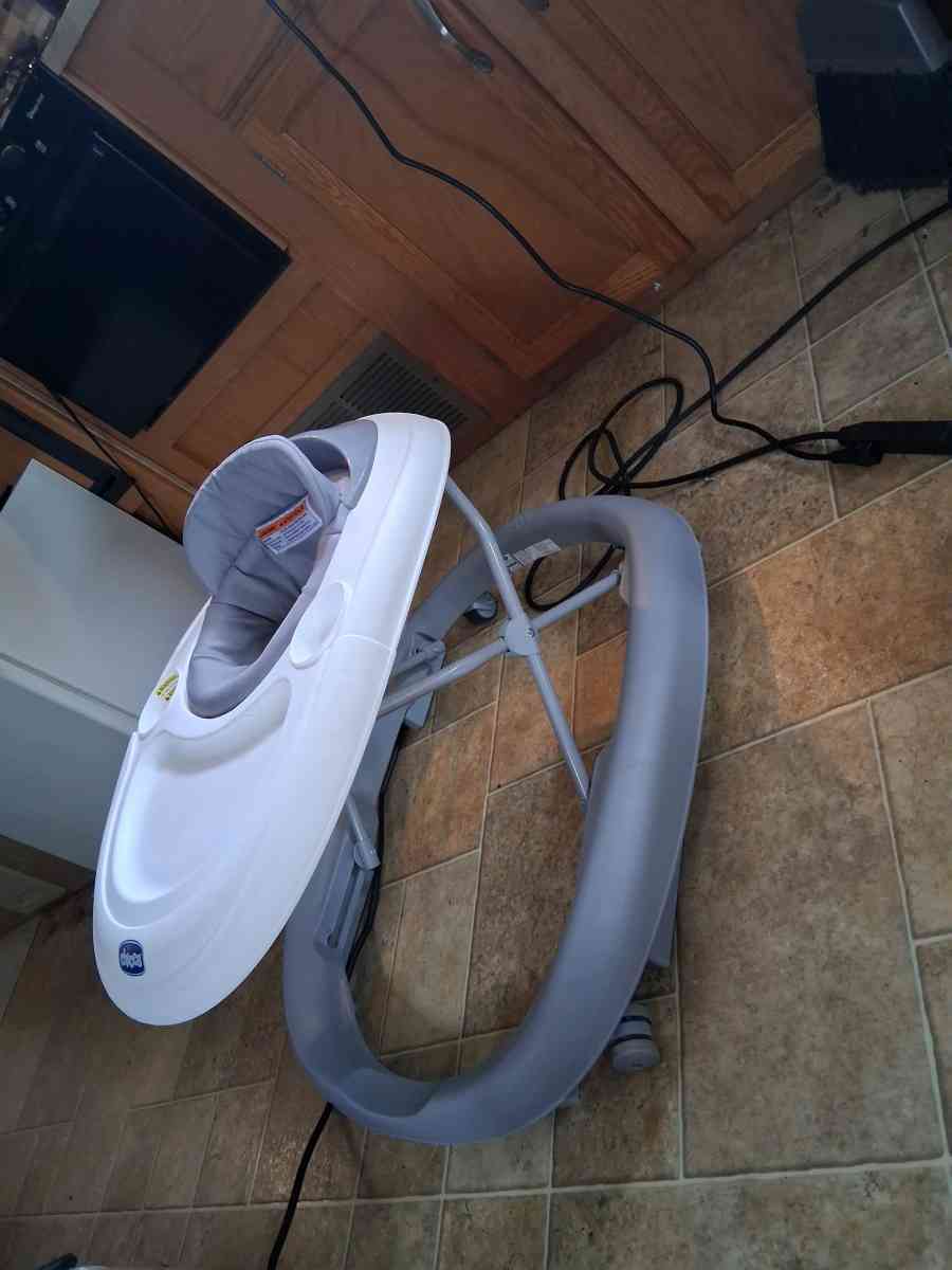 baby walker - Madison, Alabama - FleaMarketBay