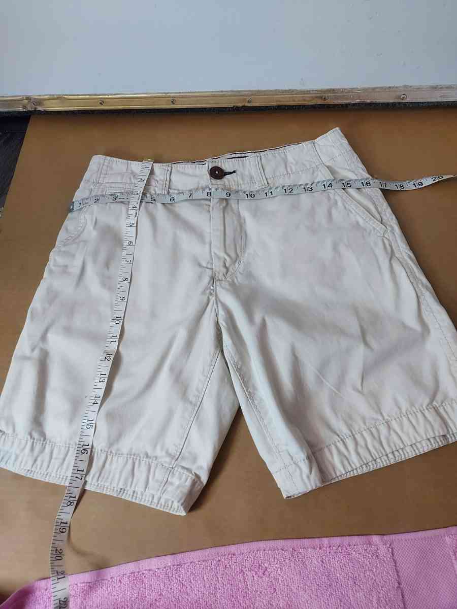 American Eagle Outfitters Prep Bermuda Shorts Size 36 Light - Atlanta, Georgia - FleaMarketBay