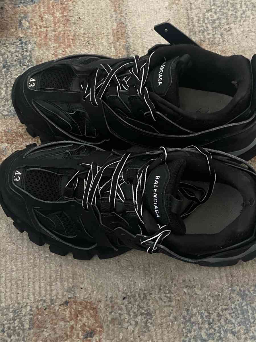 Balenciaga - Atlanta, Georgia - FleaMarketBay