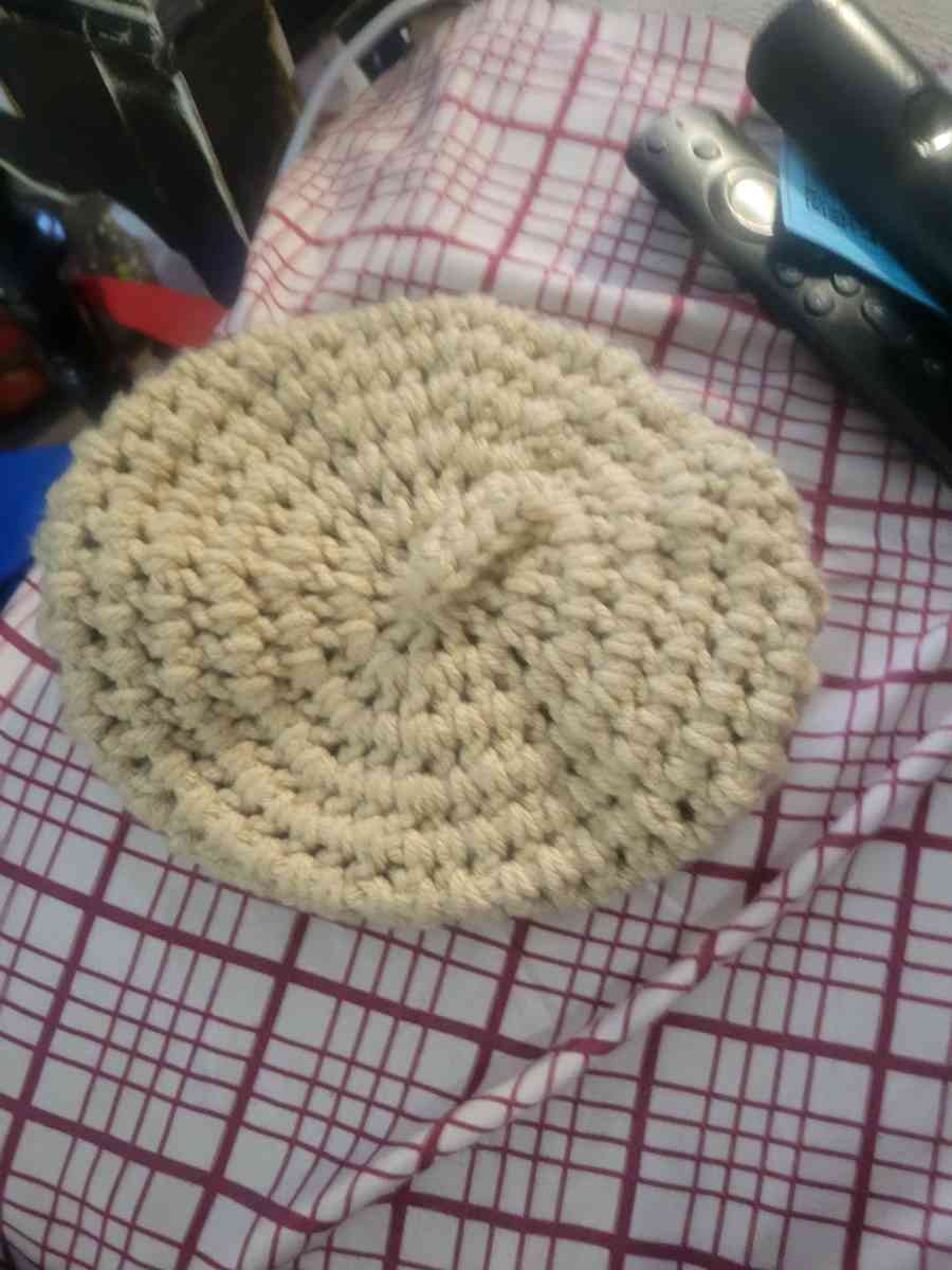 Toddler to kid Baret hat beige - Allamuchy, New Jersey