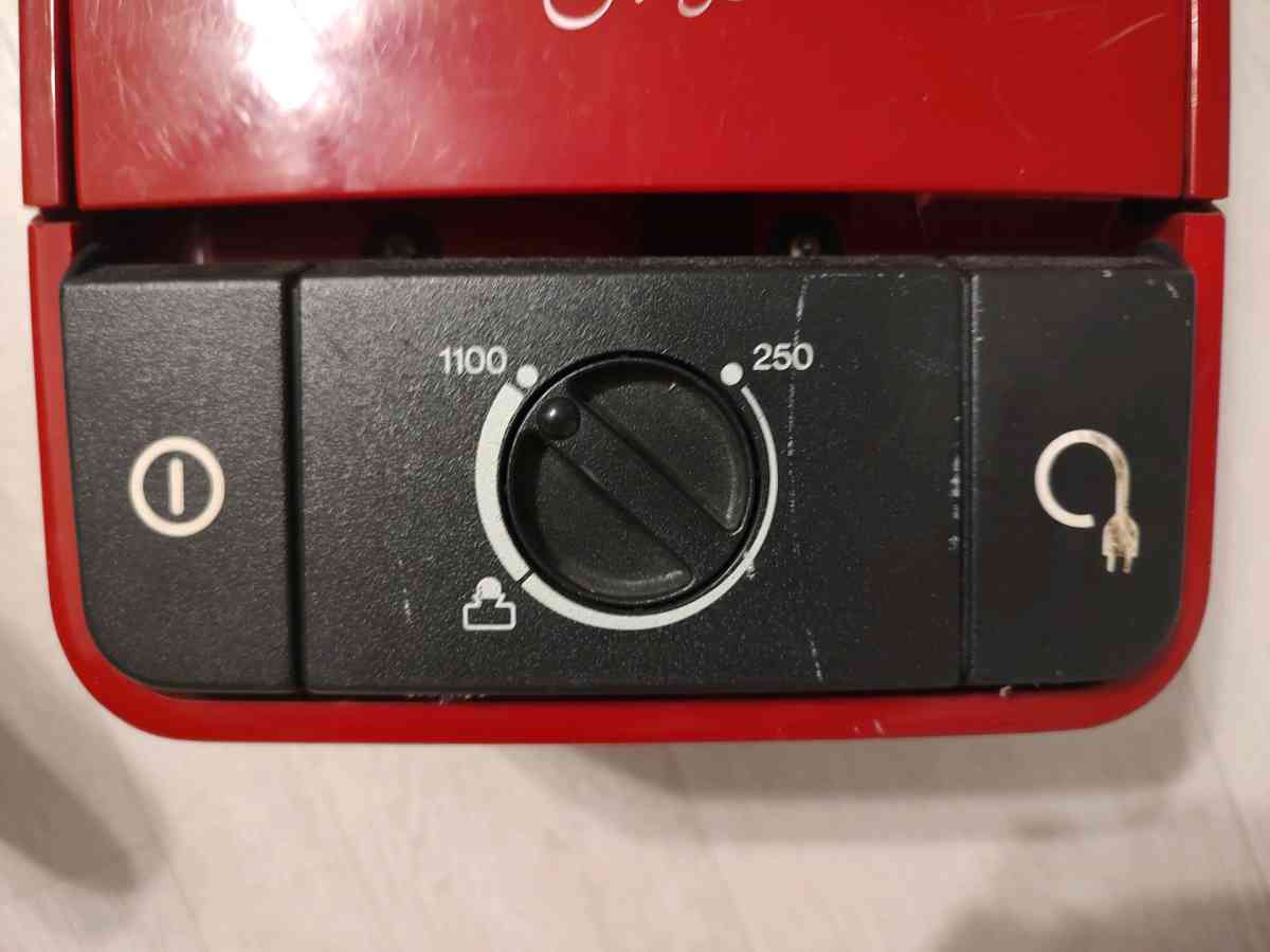 Miele Flamenco II Red Canister Vacuum no Extra Attachments - Lake Worth, Florida - FleaMarketBay