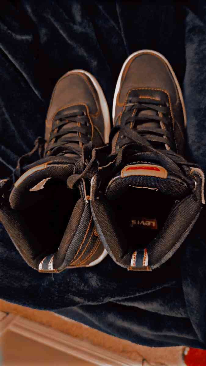 Levis Denim HighTop Sneakers - Port Arthur, Texas - FleaMarketBay